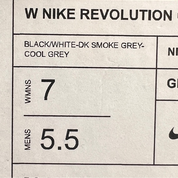 NWT Nike Revolution 6 NN Women’s Shoes - Picture 9 of 9